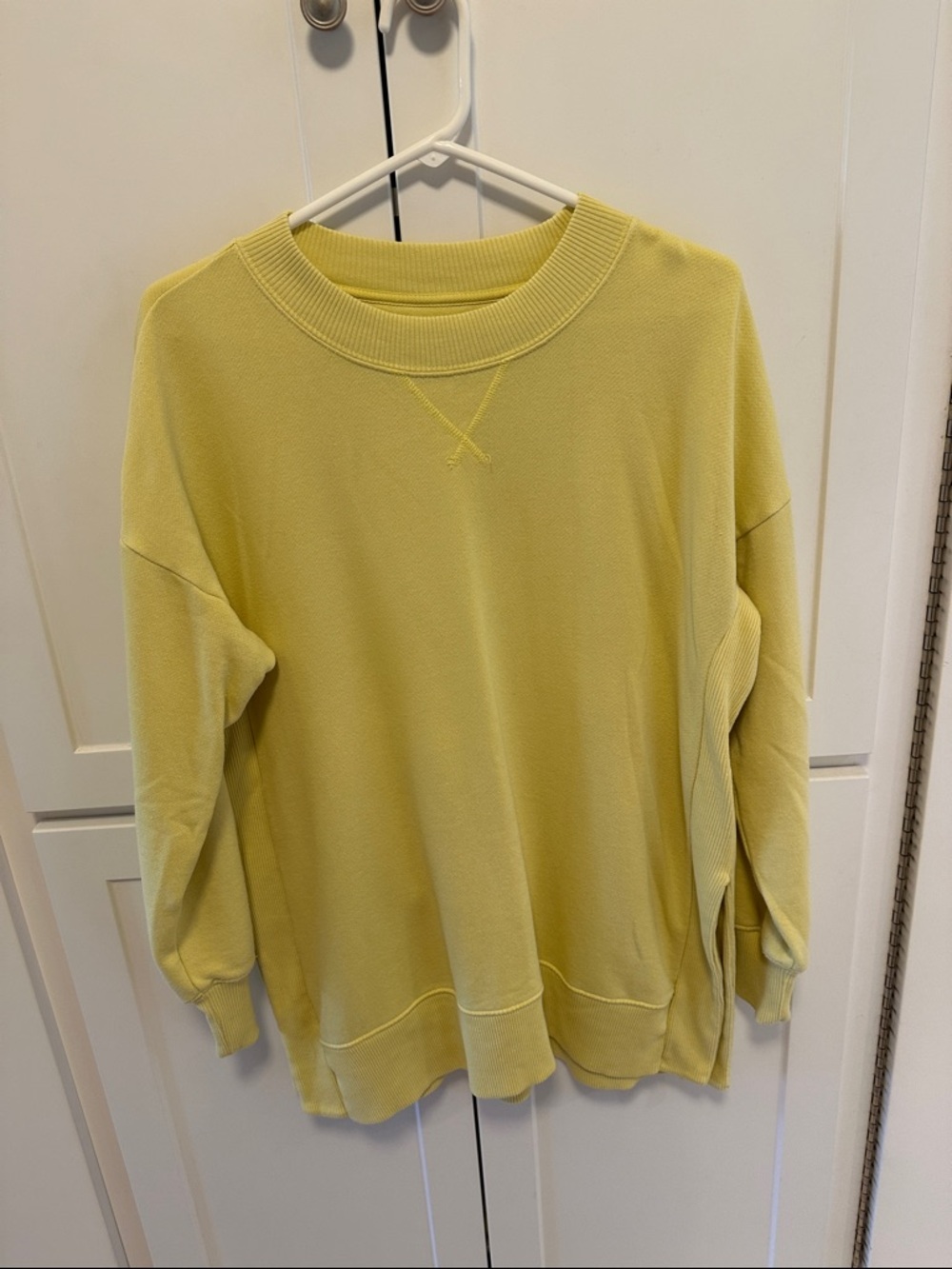 aerie Oversized Crewneck Sweatshirt - Pale Yellow